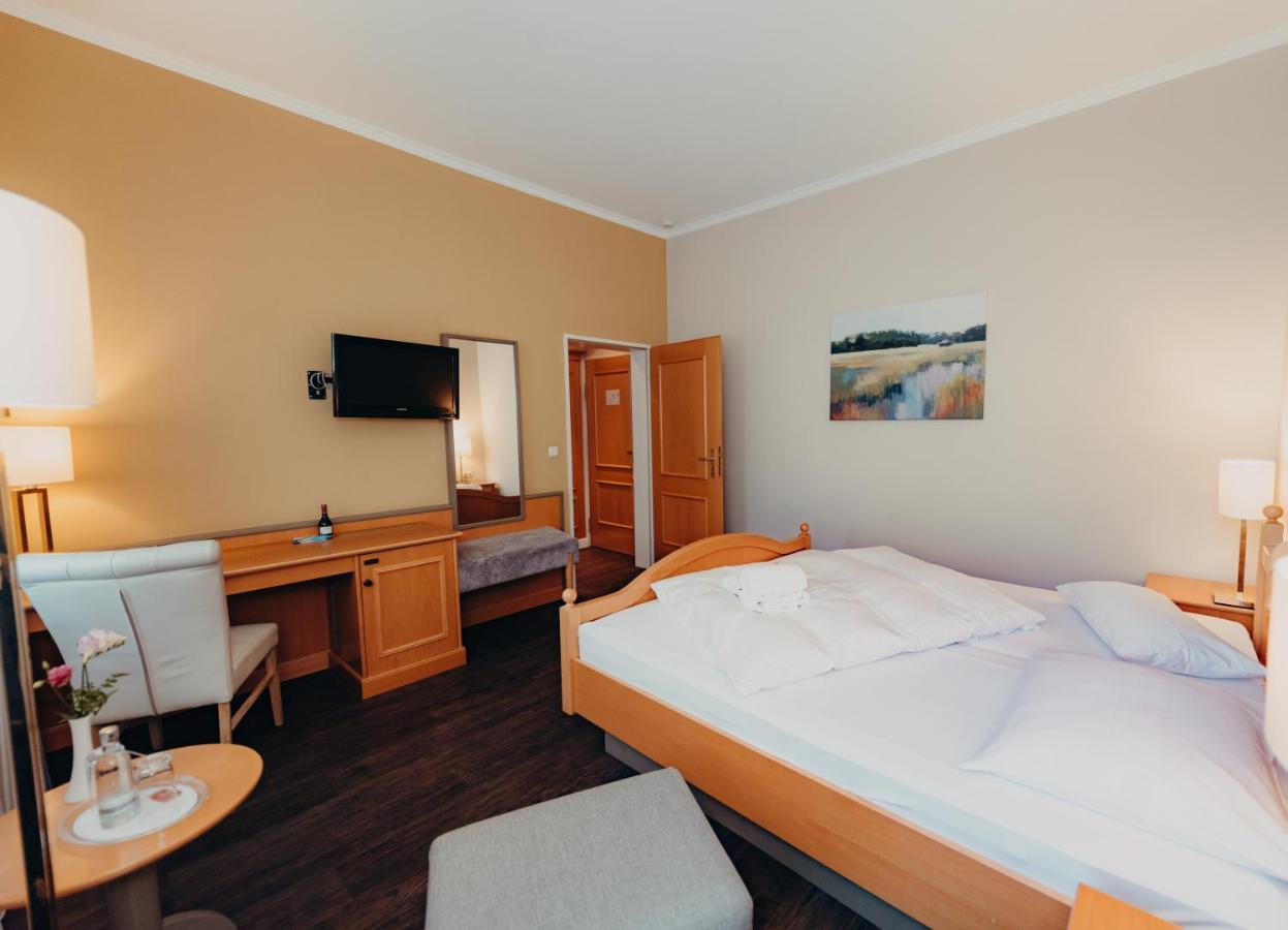 Hotel Jungclaus Венторф-бей-Хамбург Экстерьер фото