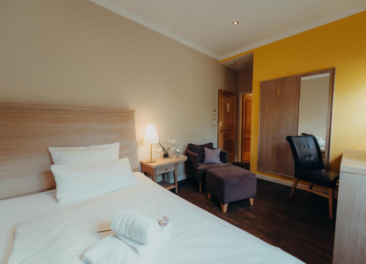 Hotel Jungclaus Венторф-бей-Хамбург Экстерьер фото
